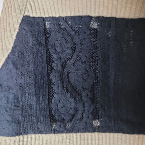 POL Black and Tan Buttoned Cropped Top. Sz S. NWOT - Picture 4 of 6